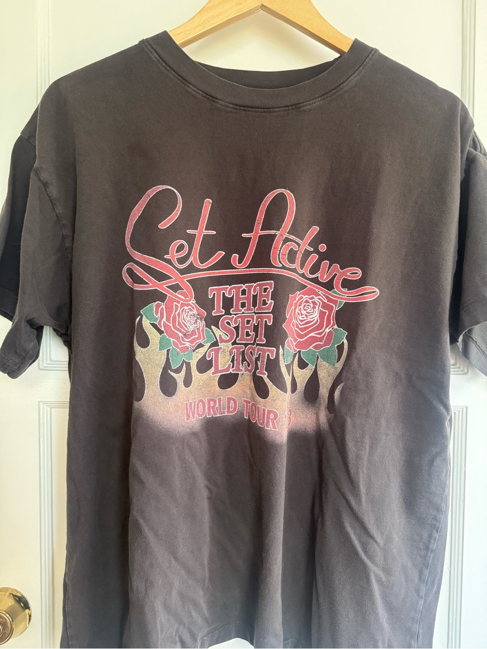 Set Active Graphic Tee - Picture 2 of 3